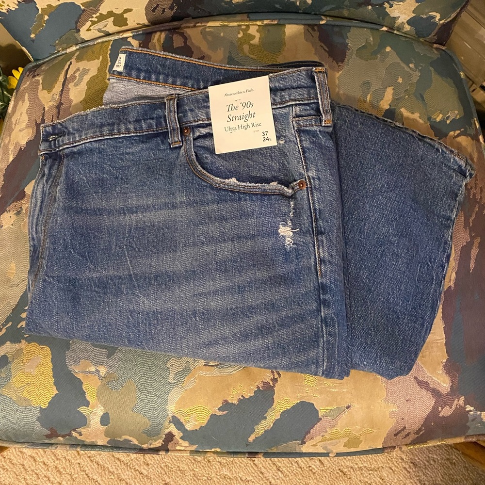 Abercrombie & Fitch Ultra High Rise 90s Straight Jean